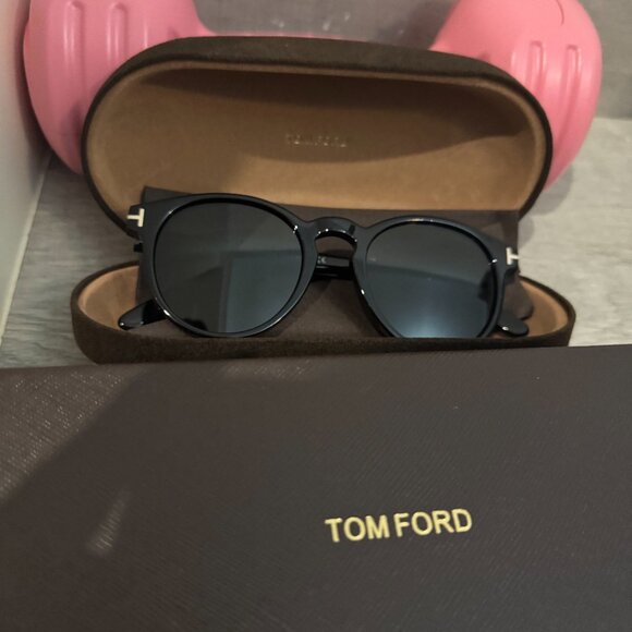 Tom Ford Black Round Sunglasses - Viral Minimalist Trend main image 13